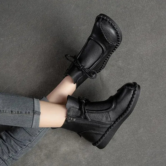 Elegante und stützende orthopädische Stiefel