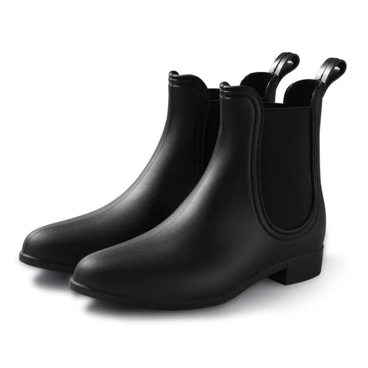 Elegante und stützende orthopädische Stiefel