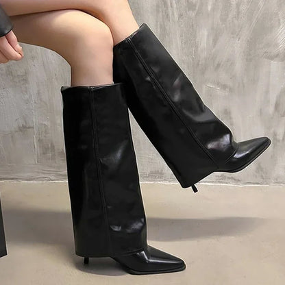 Stützende und stilvolle orthopädische Stiefel