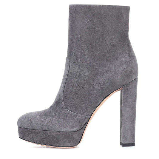 Lässige und stützende orthopädische Stiefel