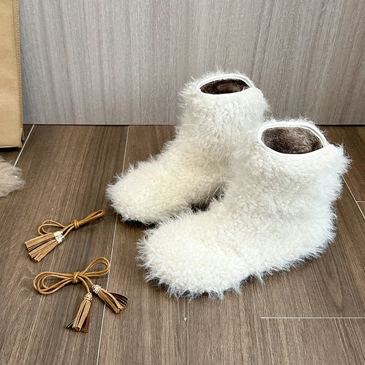 Modische und stützende orthopädische Stiefel