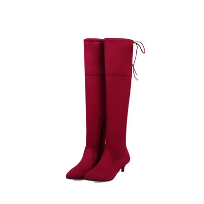 Elegante und stützende orthopädische Absätze