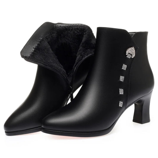 Vielseitige und stützende orthopädische Stiefel