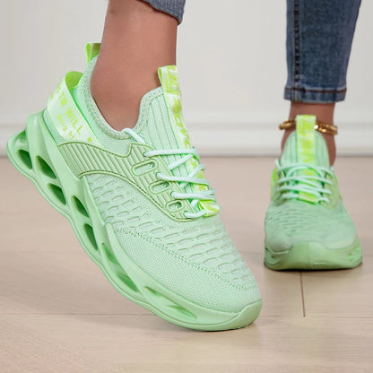 Stützende und trendige orthopädische Turnschuhe