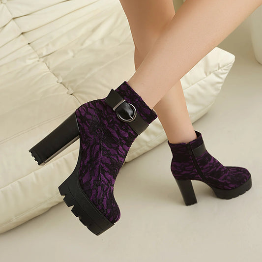 Maßgeschneiderte und bequeme orthopädische Stiefel