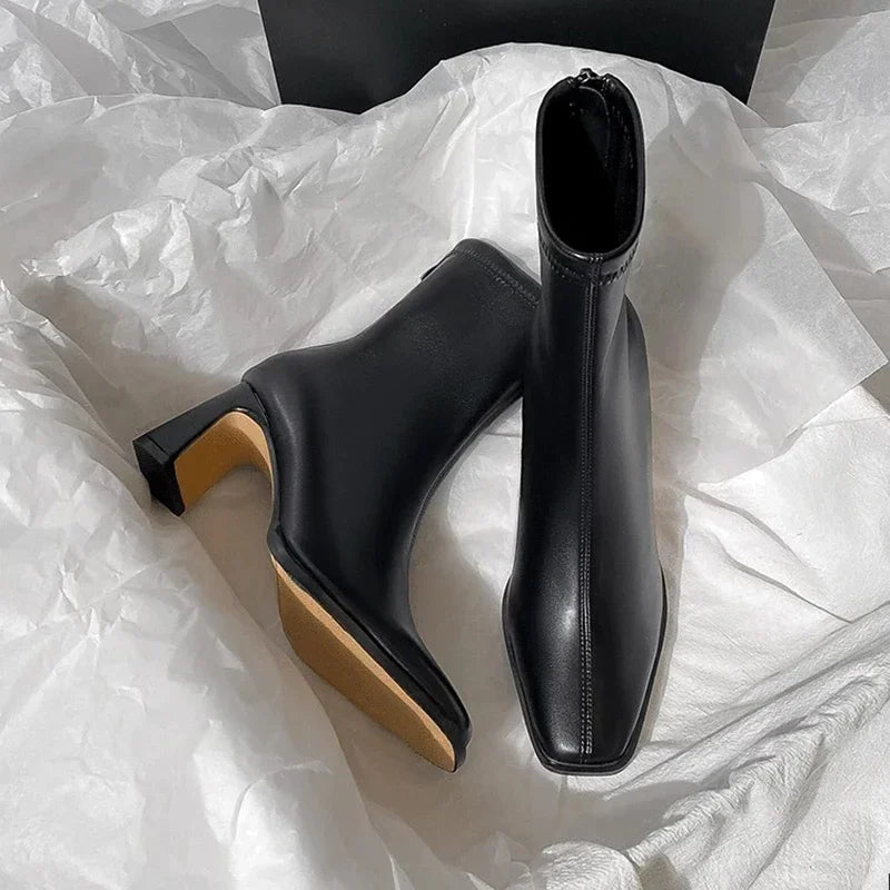 Vielseitige und stützende orthopädische Stiefel