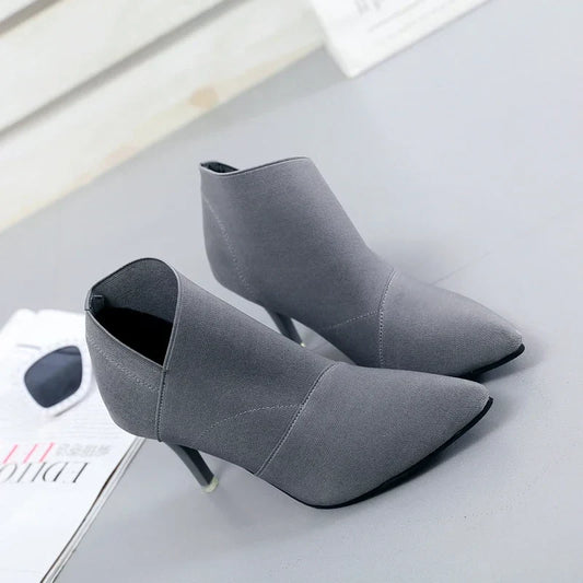 Stützende und stilvolle orthopädische Stiefel
