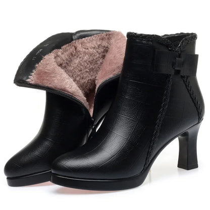 Elegante und stützende orthopädische Stiefel