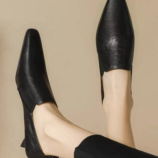 Elegante und stützende orthopädische Absätze