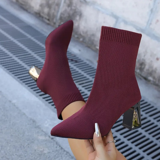 Lässige und stützende orthopädische Stiefel
