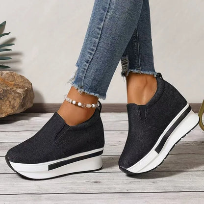 Bequeme und modische orthopädische Turnschuhe