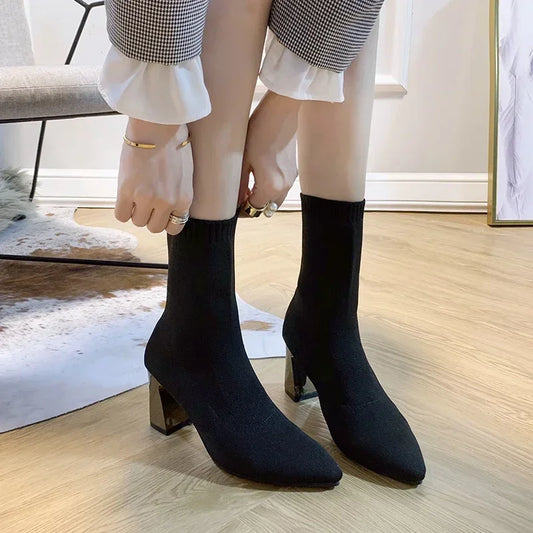 Vielseitige und stützende orthopädische Stiefel