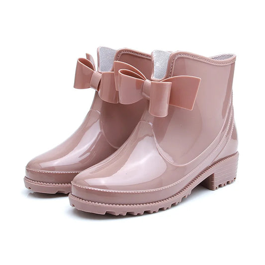 Elegante und stützende orthopädische Stiefel