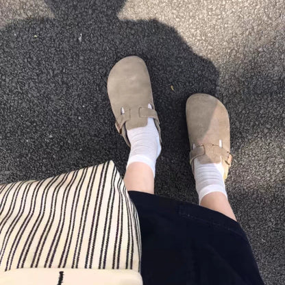 Maßgeschneiderte und bequeme orthopädische Sandalen