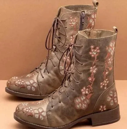 Bequeme und modische orthopädische Stiefel