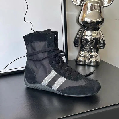 Bequeme und modische orthopädische Stiefel