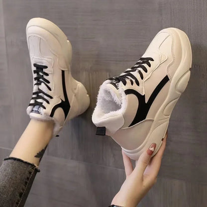 Elegante und stützende orthopädische Turnschuhe