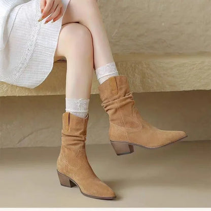 Stützende und trendige orthopädische Stiefel