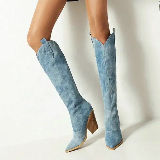 Bequeme und modische orthopädische Stiefel