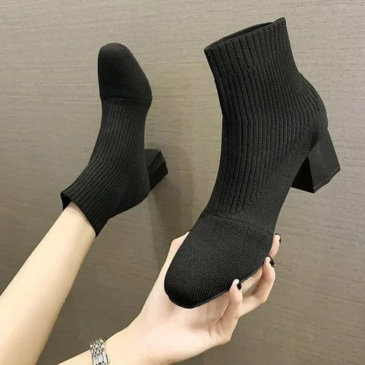 Bequeme und modische orthopädische Absätze