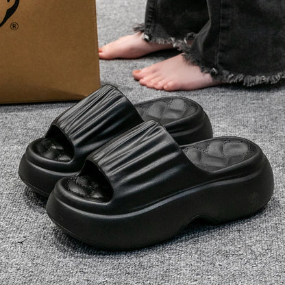 Lässige und stützende orthopädische Absätze