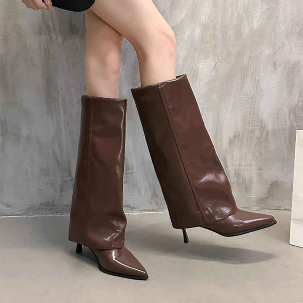 Maßgeschneiderte und bequeme orthopädische Stiefel