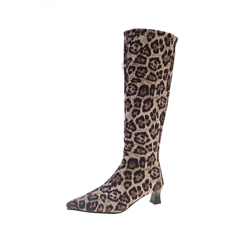 Hochwertige orthopädische Stiefel