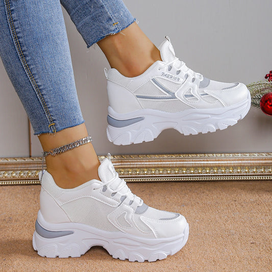 Elegante und stützende orthopädische Turnschuhe