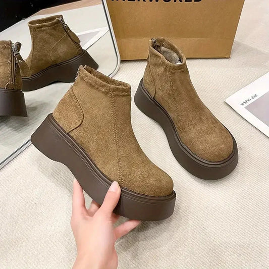 Bequeme und modische orthopädische Stiefel