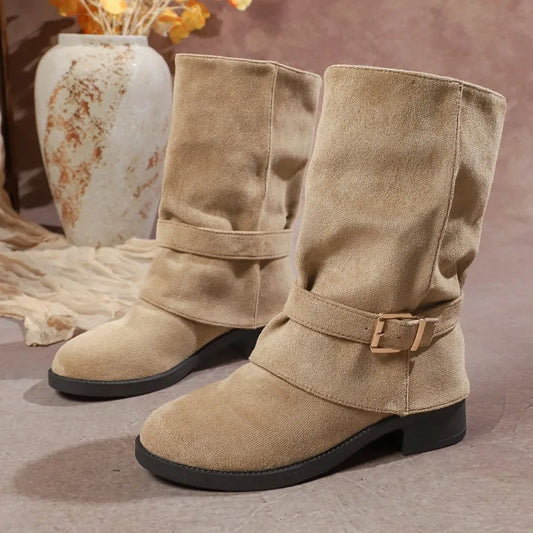 Modische und stützende orthopädische Stiefel