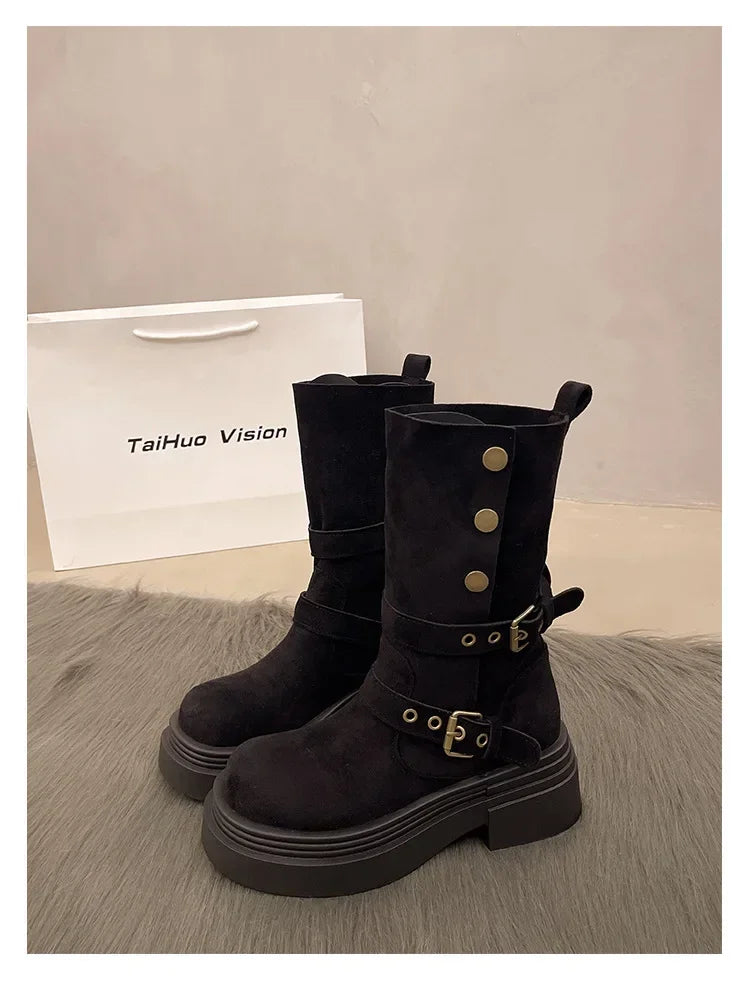 Bequeme und modische orthopädische Stiefel