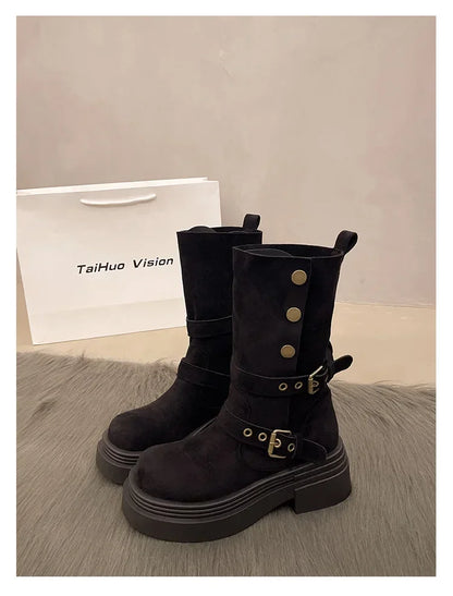 Bequeme und modische orthopädische Stiefel