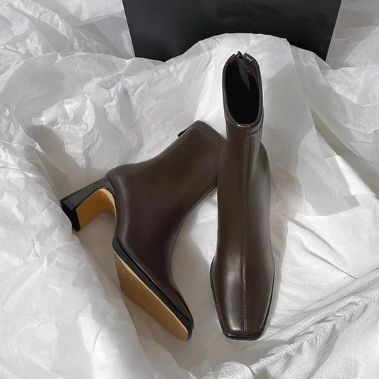Vielseitige und stützende orthopädische Stiefel