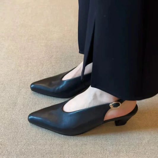 Stützende und trendige orthopädische Sandalen