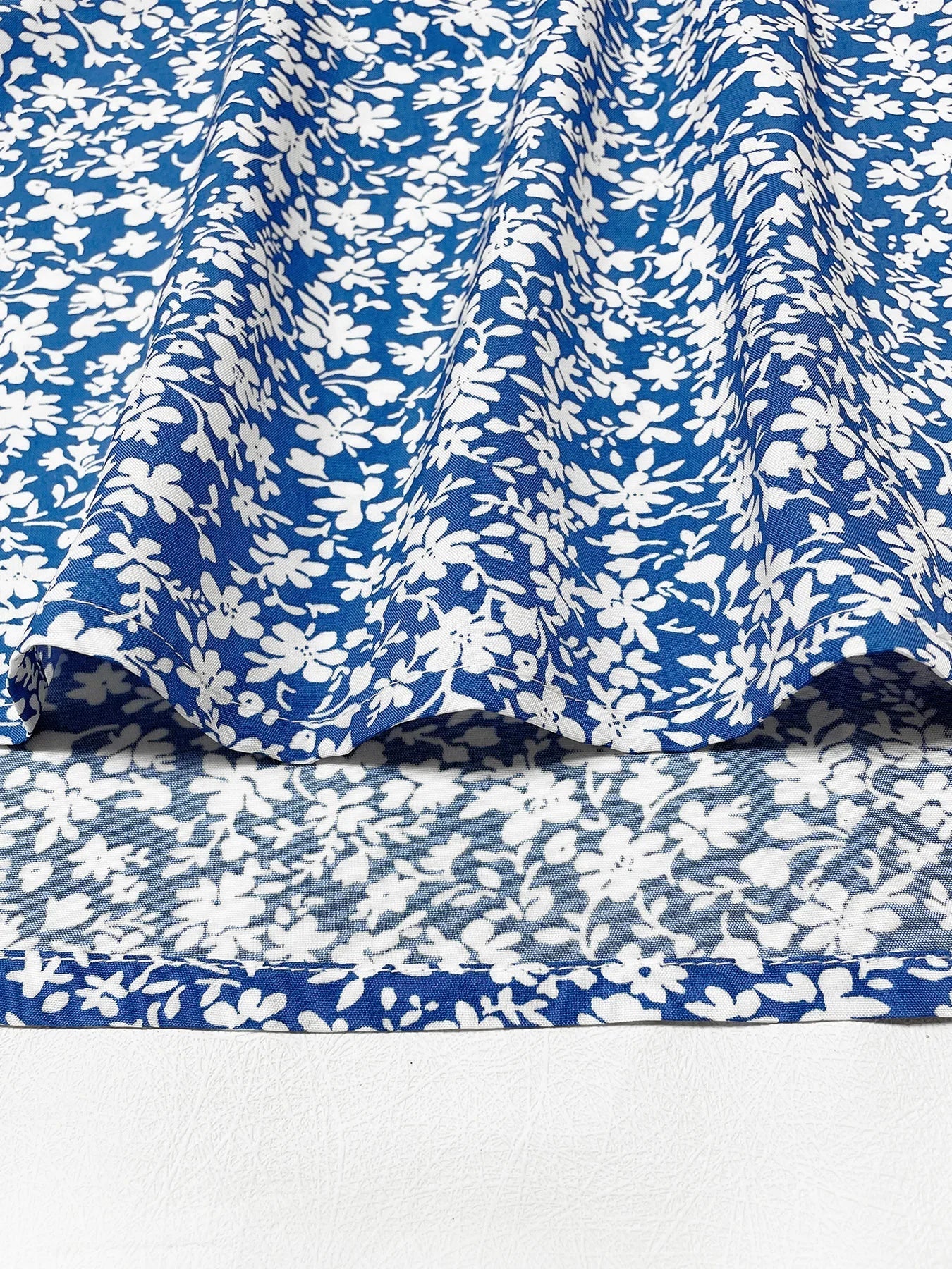 MW | Damen Boho Ditsy Floral Print Ruched Split Oberschenkel Midi Kleid mit Puffärmeln und quadratischem Ausschnitt für Sommer und Urlaub