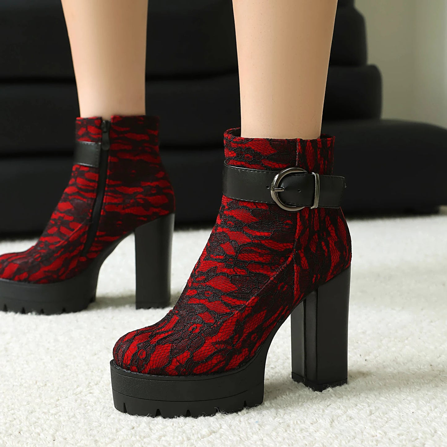Maßgeschneiderte und bequeme orthopädische Stiefel