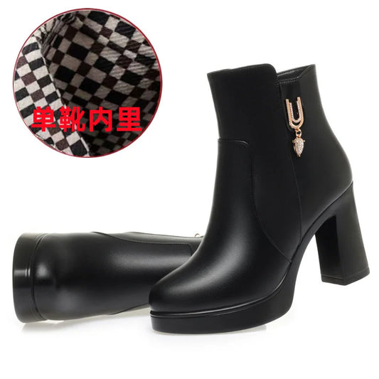 Stützende und stilvolle orthopädische Stiefel