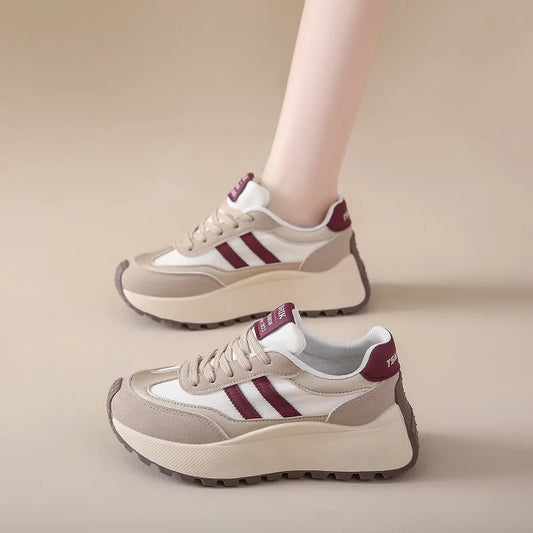 Bequeme und modische orthopädische Turnschuhe