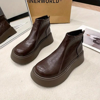 Bequeme und modische orthopädische Stiefel