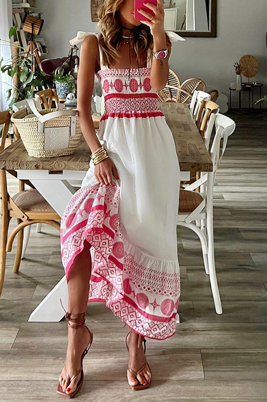 MW | Malibu Villa Ethnisch bedrucktes Maxikleid mit gesmokter Schulterpartie
