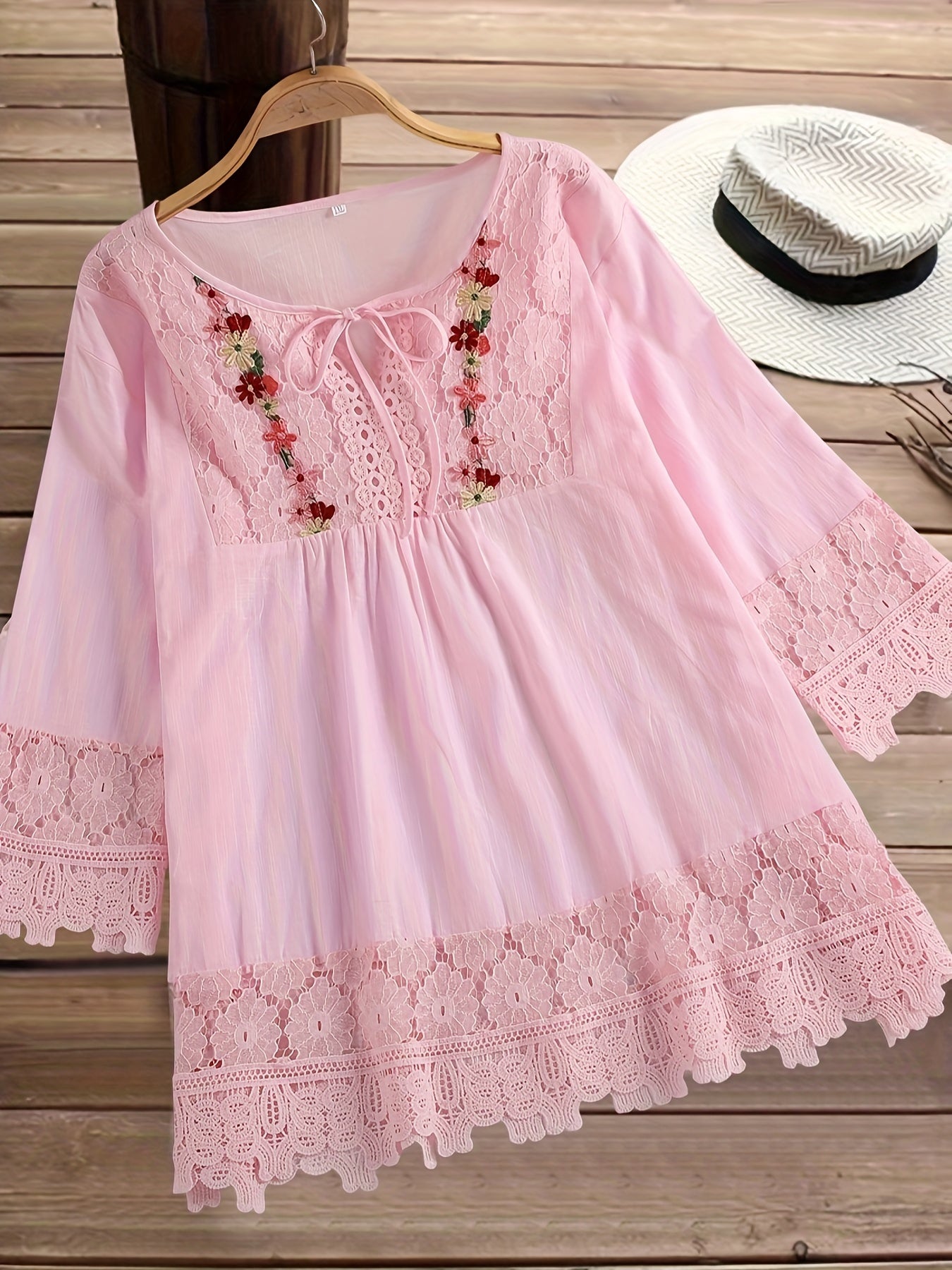 MW | Elegante Bluse aus raffinierter Spitze