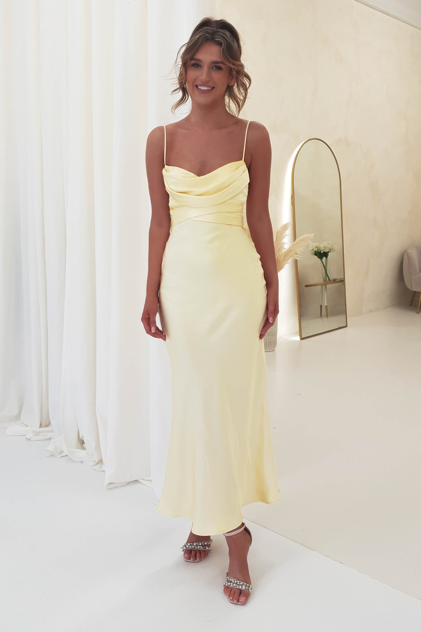 MW | Elegantes Midi-Abendkleid mit schmalen Trägern und trendigem Korsettdesign