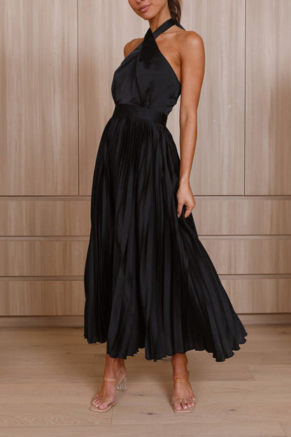 MW | Beaming Smile Satin Neckholder Plissee Midikleid
